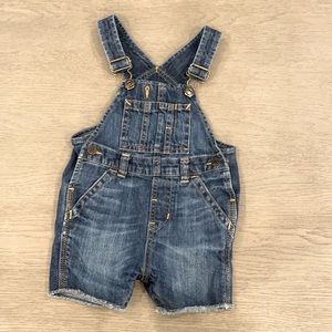 BabyGap Jean overall shorts. 12-18 months. Unisex.
